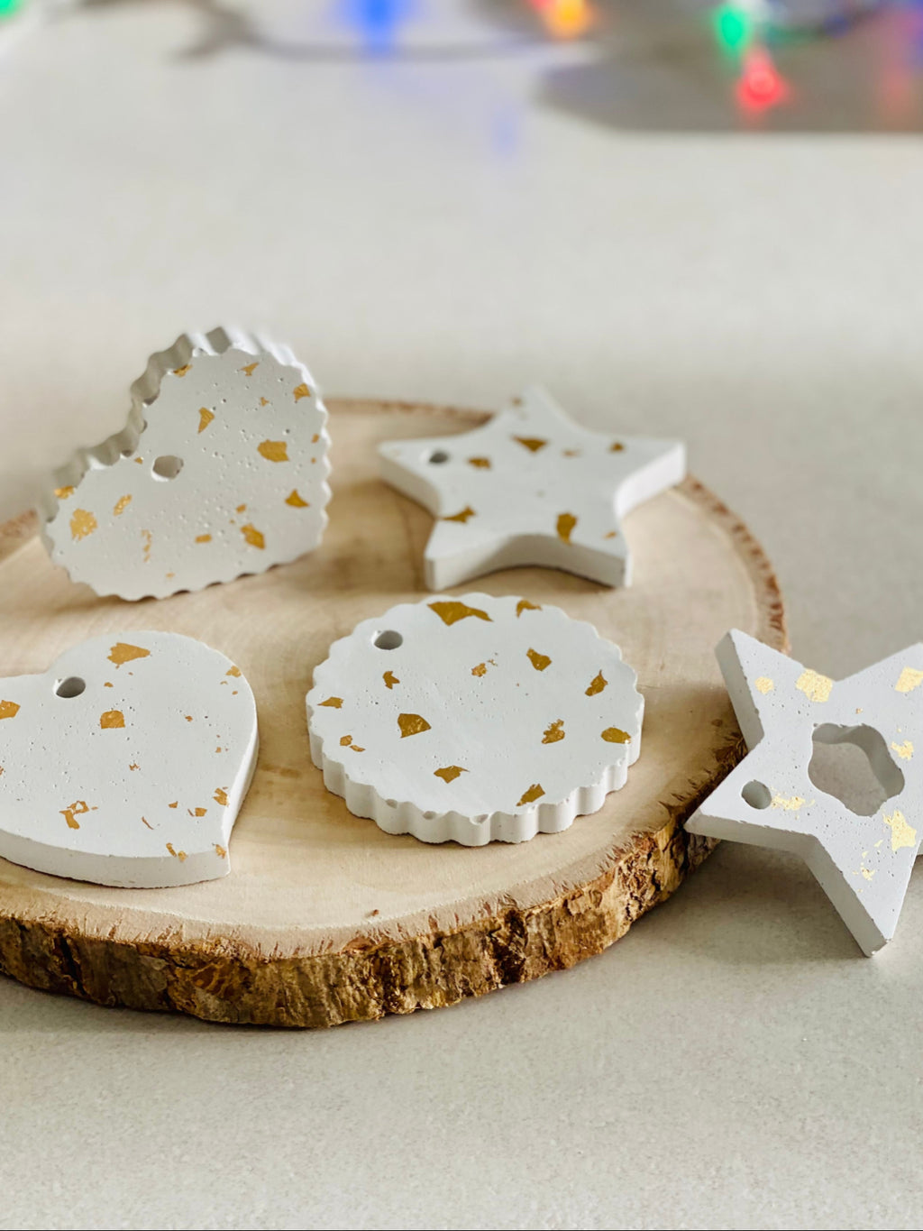 Lot de 5 ornements de Noël blanc et doré faits main en France