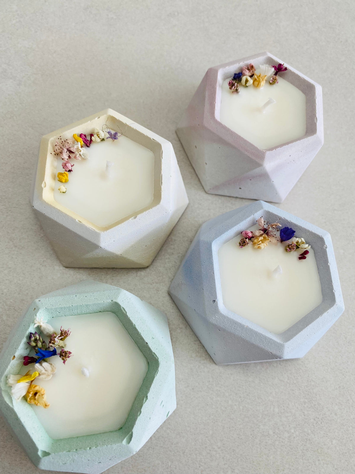 4 bougie fleurie couleur pastel 